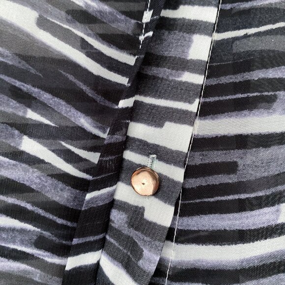 Ivanka Trump - Button Front Print Longsleeve Shirt with Cuffs - Picture 5 of 13